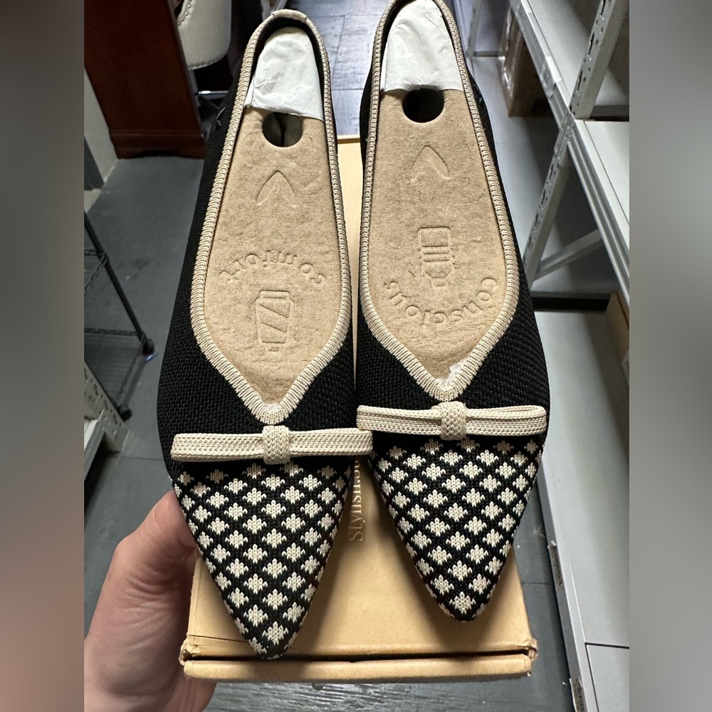 Chic Black and Cream Patterned Heels